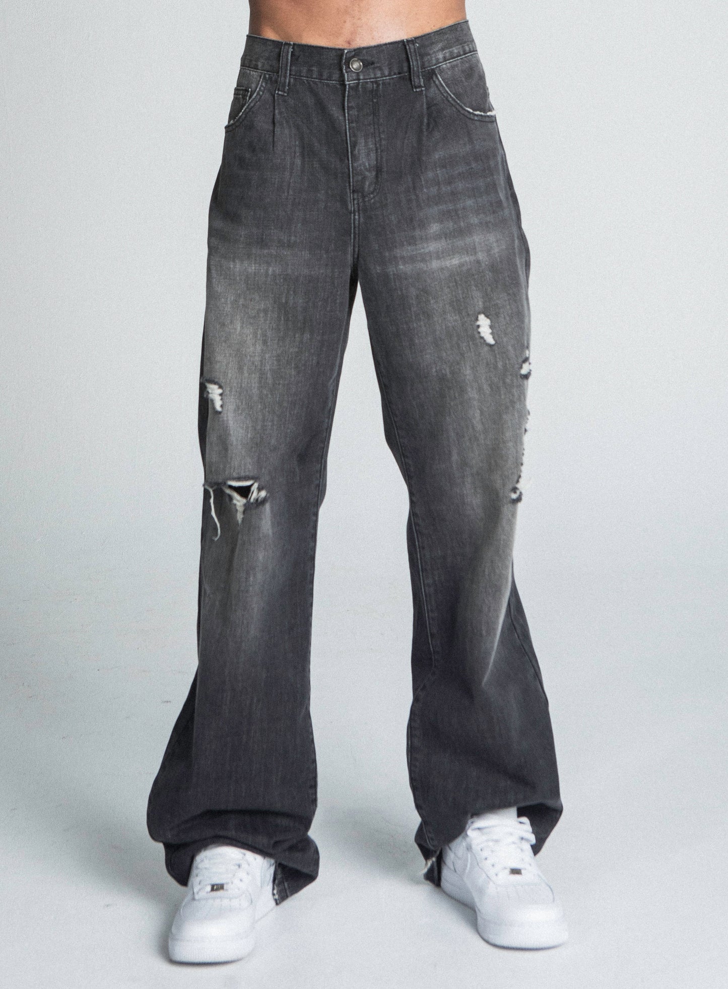 AJ09B-2 BLACK DISTRESSED BAGGY JEANS